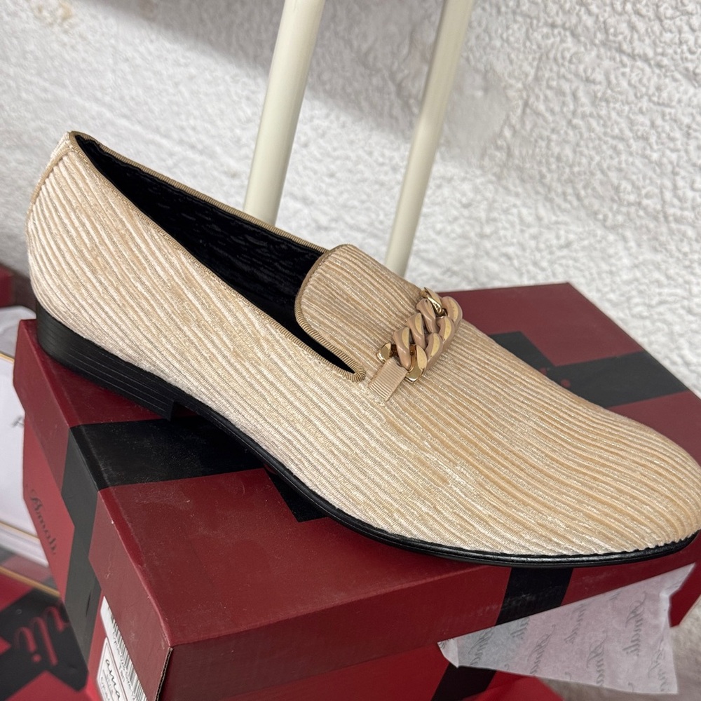 Amalfi Cream Loafers with Gold Accent